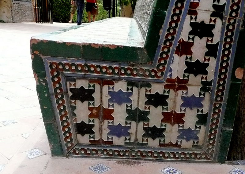 File:Tiling-side-bench.jpg