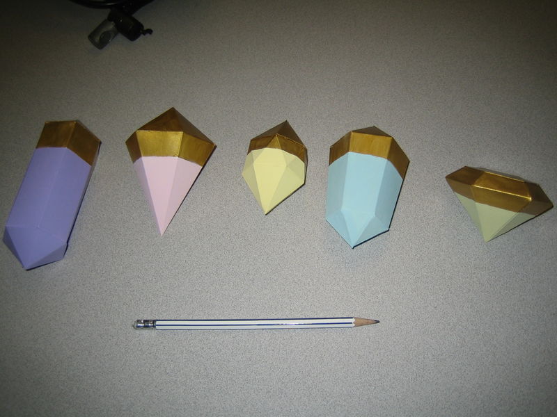 File:Art-f14-gold-prisms.jpg